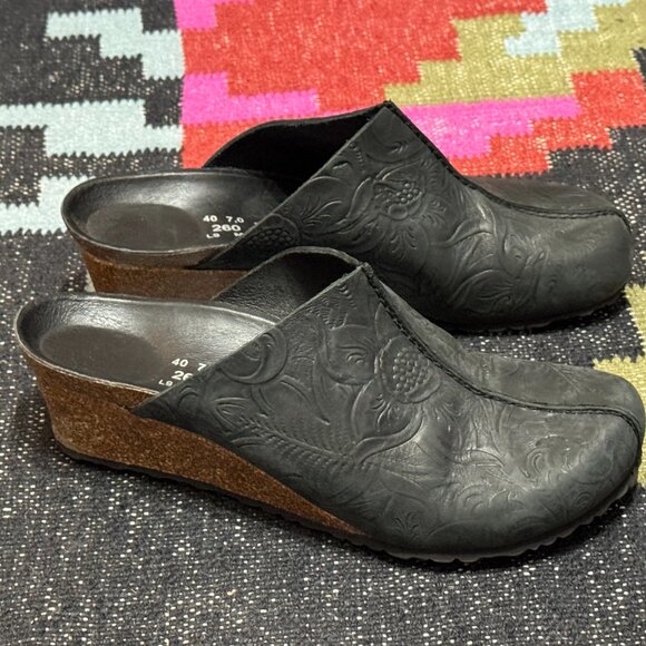 PAPILLIO by Birkenstock Floral Embossed Leather Wedge Slide Mule Clog, EU 40 - Picture 3 of 15